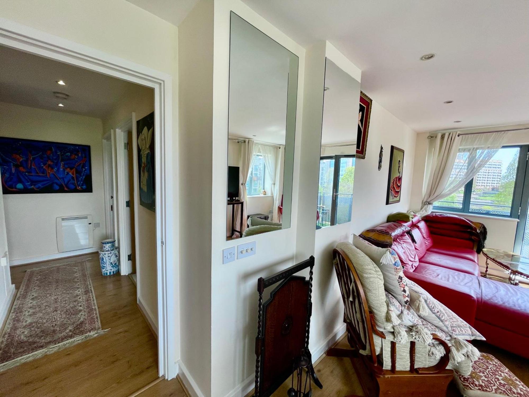 Luxury 2 Bedroom Apartment- Lake View - Free Parking - Wembley Stadium 5Km ロンドン エクステリア 写真